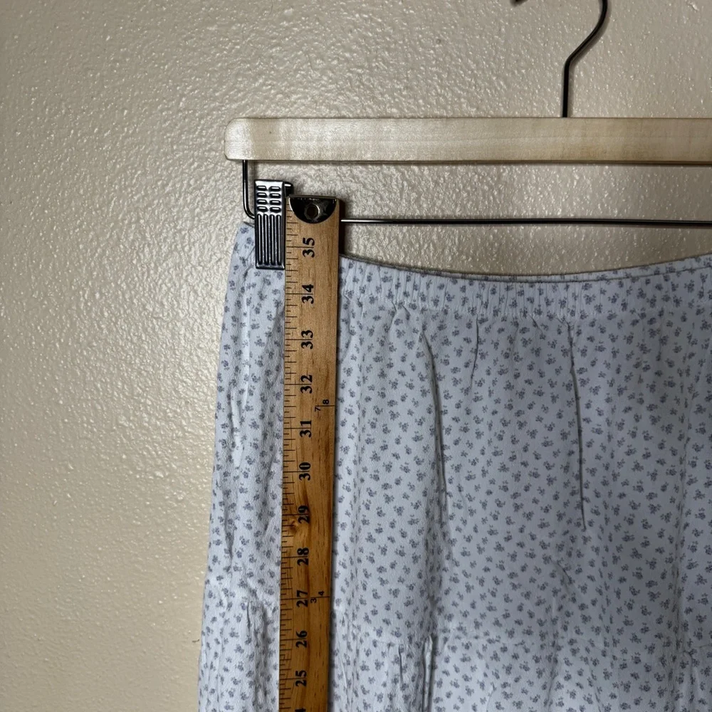 Brandy Melville Izzy Skirt White Maxi Floral Print Elastic Waist Boho - Picture 6 of 8